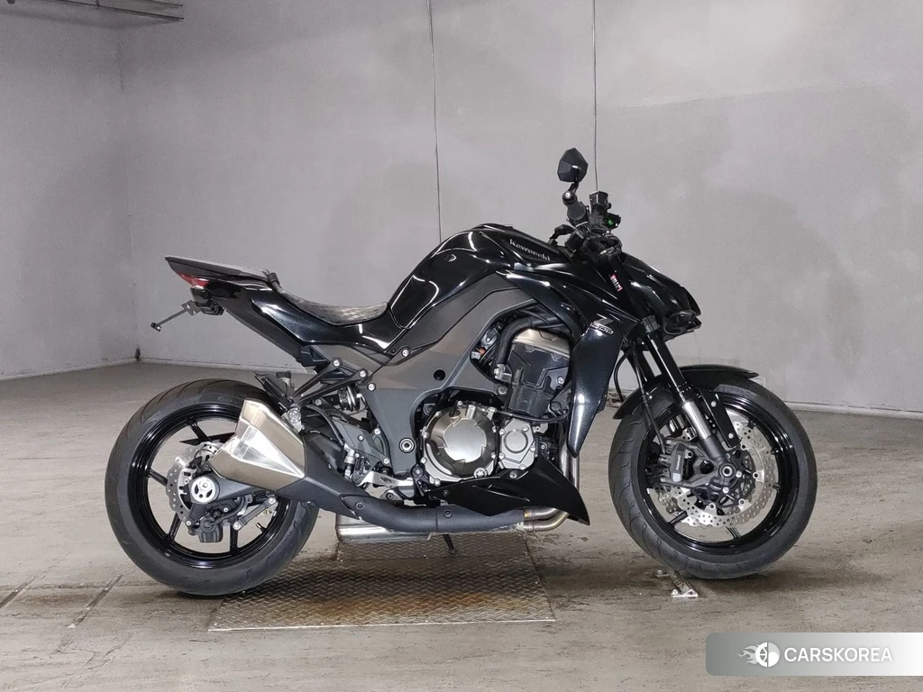 Проданный Kawasaki Z1000 2015 из Японии