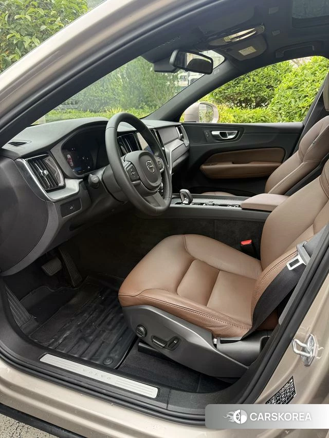 Volvo XC60 2022 Шампань из Китая