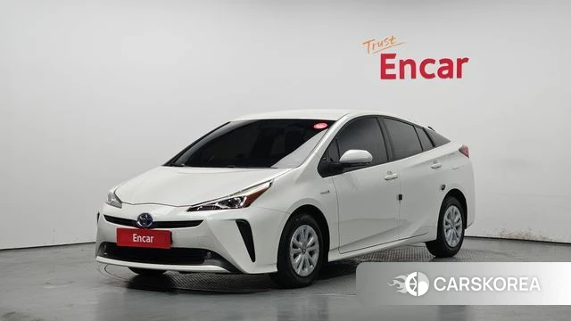 Toyota Prius 4th Generation 2019 Белый из Кореи