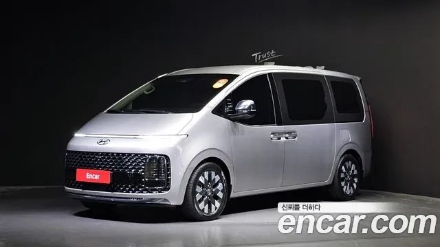 Hyundai Staria 2022 Серебристо-серый из Кореи