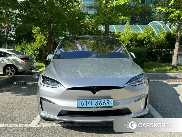 Tesla Model X 2026 Светло-серебряный цвет из Кореи