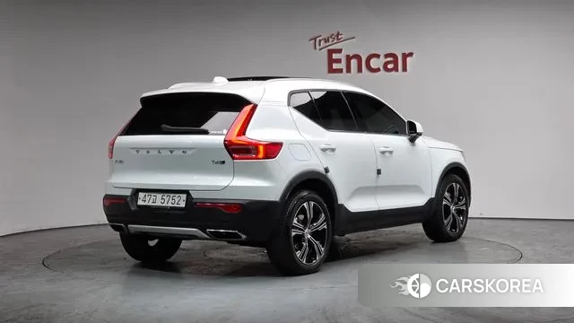 Volvo XC40 2019 Белый из Кореи