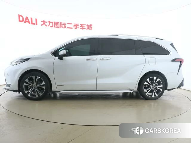 Toyota Grevia 2024 Белый из Китая