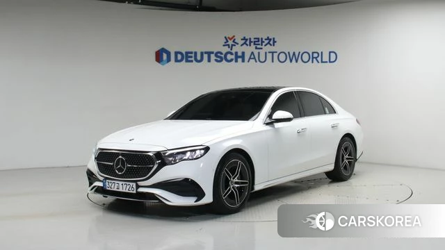 Mercedes-Benz E-Class W214 2026 Белый из Кореи