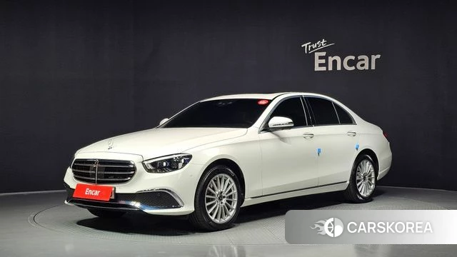 Mercedes-Benz E-Class W213 2022 Белый из Кореи