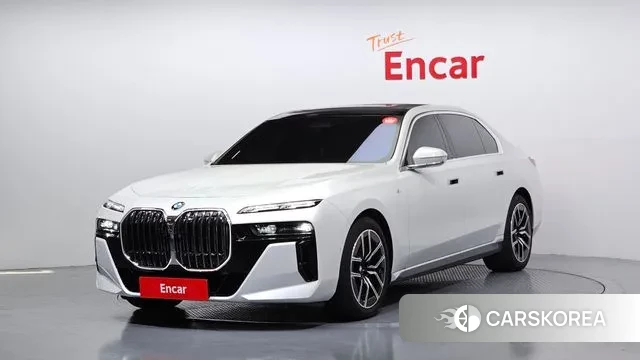 BMW 7 Series (G70) 2023 Серебряный из Кореи