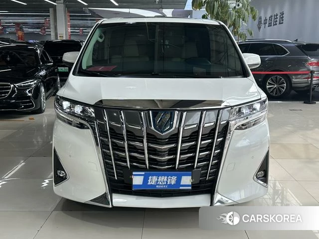Toyota Elfa 2021 Белый из Китая
