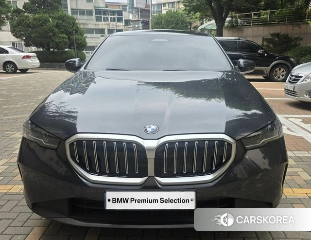 BMW 5 Series (G60) 2025 Серый из Кореи