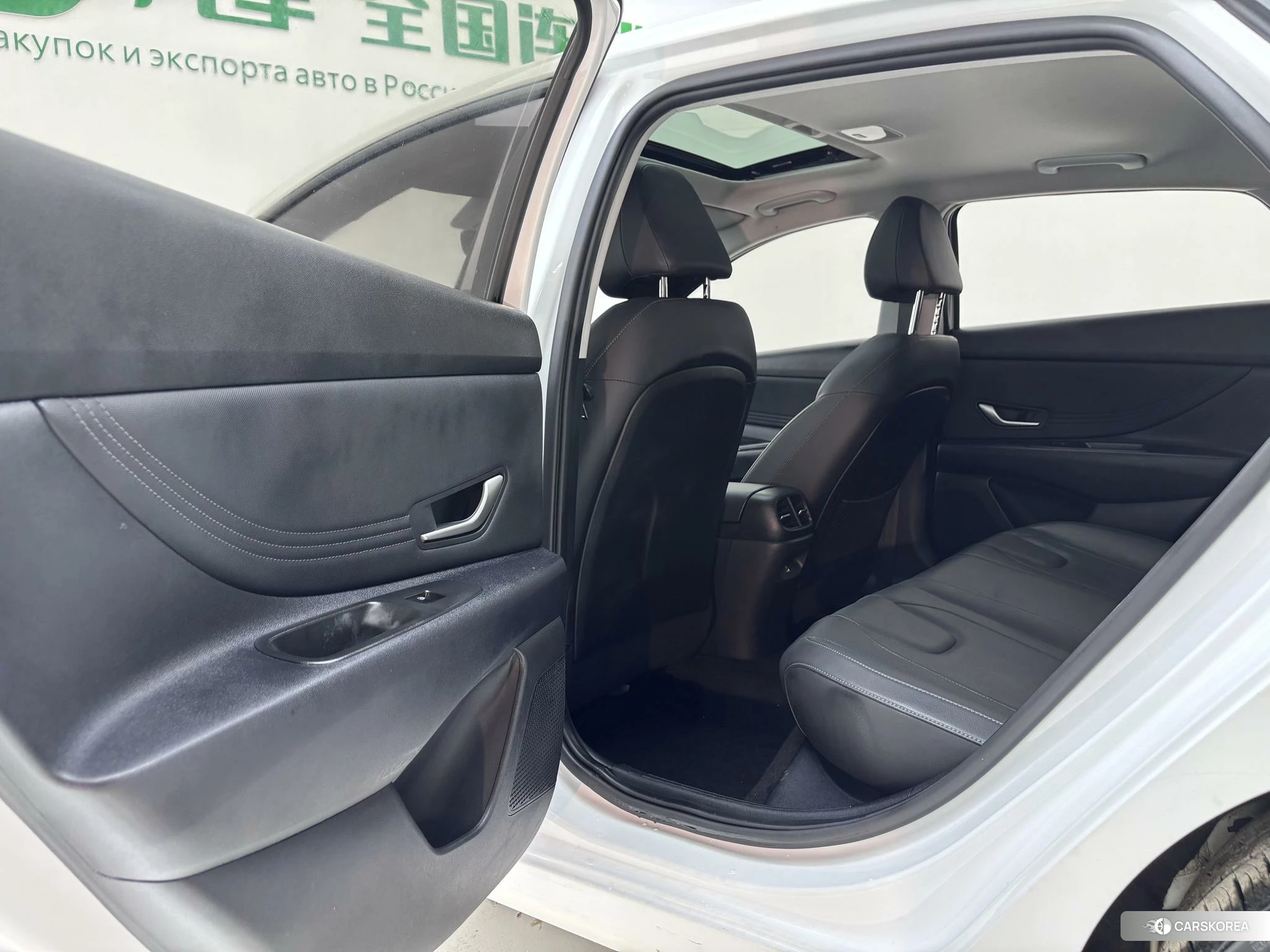 Hyundai Elantra 2022 Белый из Китая