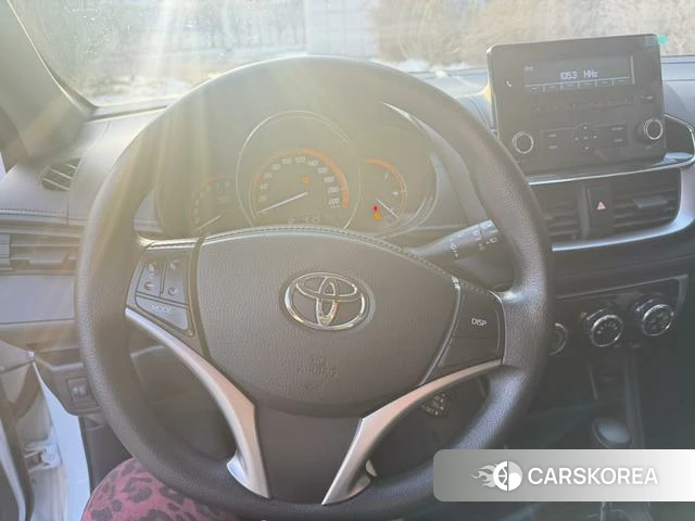 Toyota YARIS L Zhixuan 2022 Белый из Китая