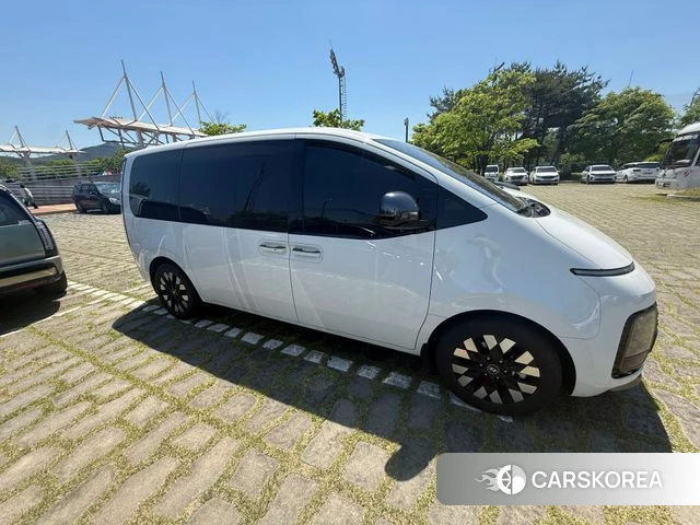 Hyundai Staria 2024 Белый из Кореи