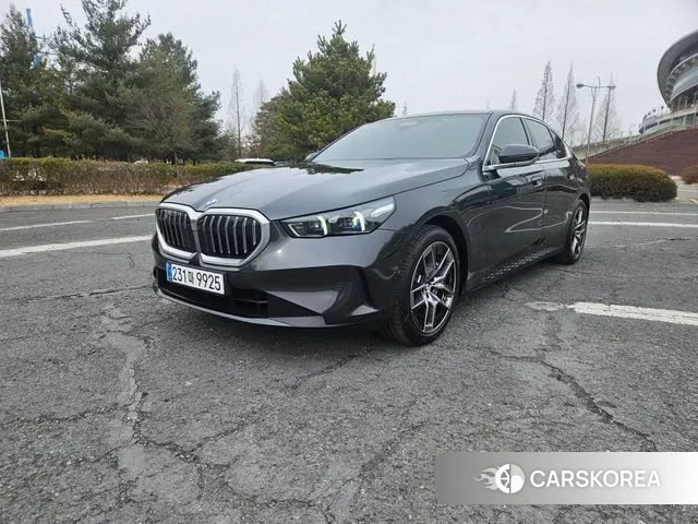 BMW 5 Series (G60) 2024 Серый из Кореи