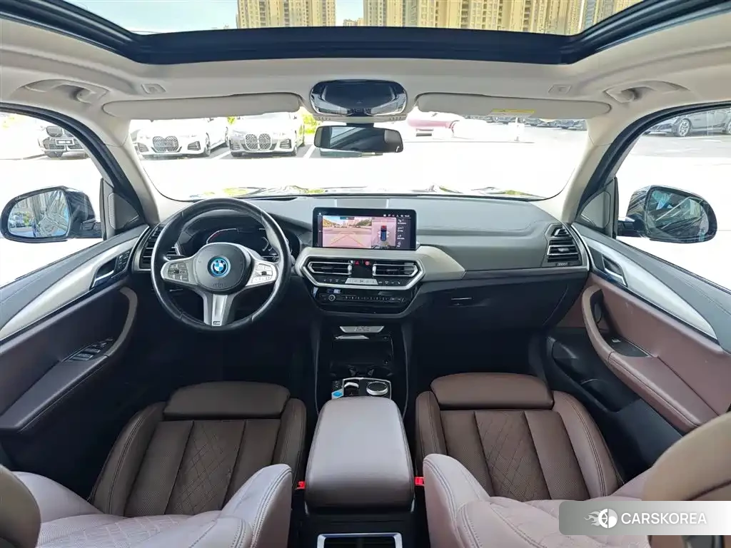 BMW iX3 2023 Черный из Китая