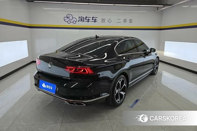 Volkswagen Magotan 2023 Черный из Китая