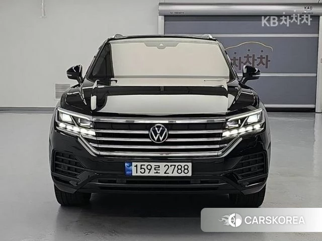 Volkswagen Touareg 3rd generation 2023 Черный из Кореи