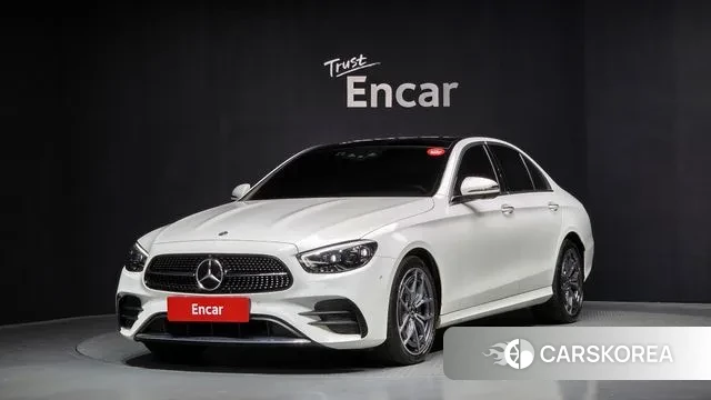 Mercedes-Benz E-Class W213 2023 Белый из Кореи