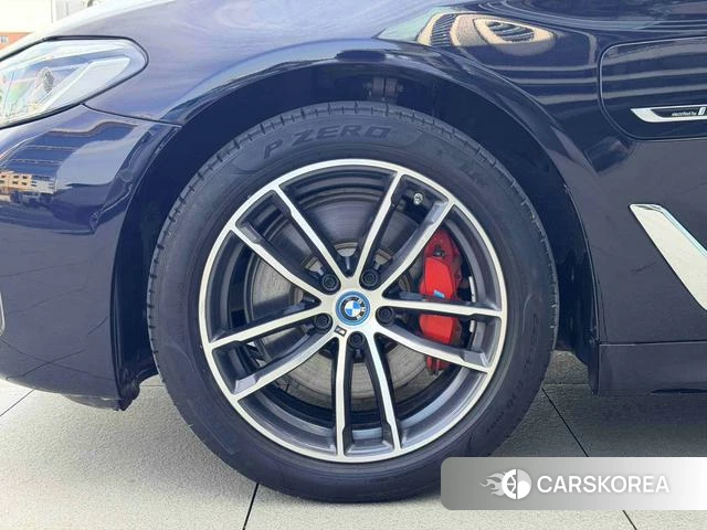 BMW 5 series PHEV 2024 Черный из Китая