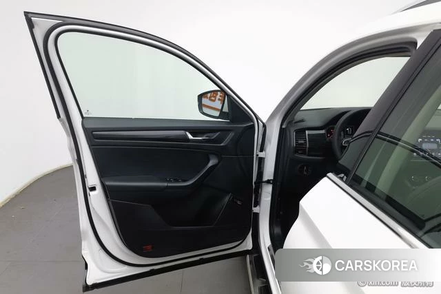 Skoda Kodiak 2019 Белый из Китая