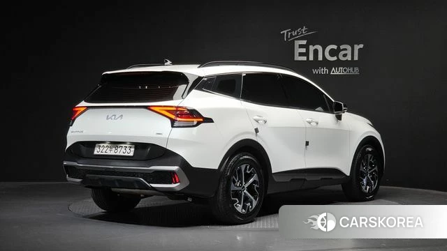 Kia Sportage 5th Generation Hybrid 2023 Белый из Кореи