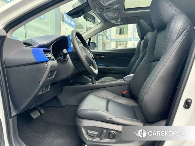Toyota C-HR 2023 Белый из Китая