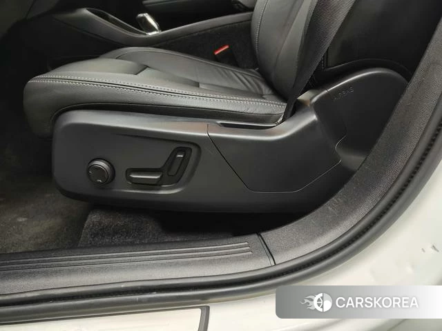 Volvo XC40 2021 Белый из Китая