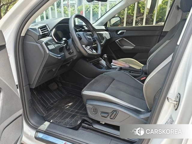 Audi Q3 2023 Белый из Китая