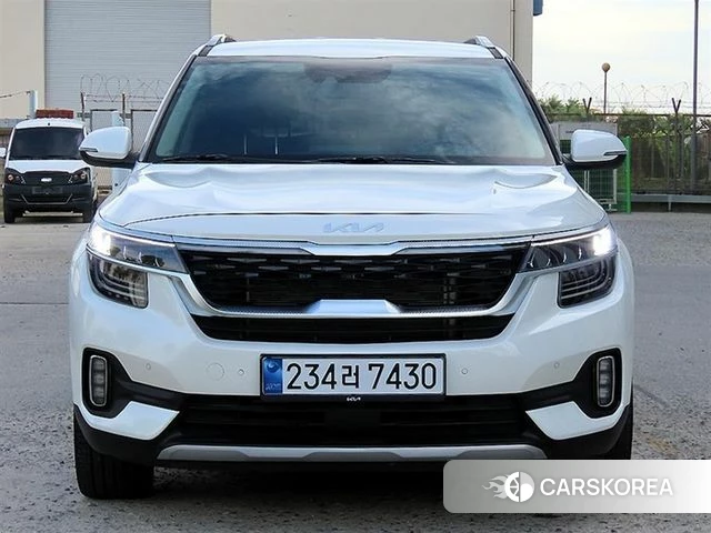 Kia Seltos 2022 Белый из Кореи