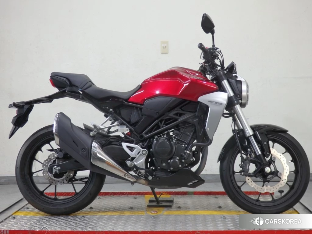 Проданный Honda CB250R 2018 из Японии