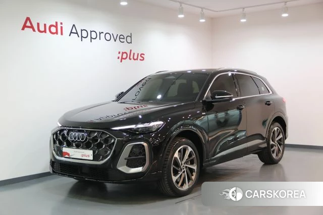 Audi Q5 (80A) 2025 Черный из Кореи