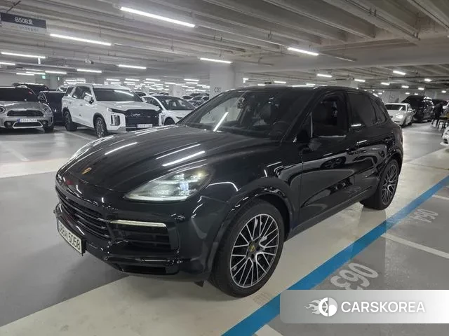 Porsche Cayenne (PO536) 2021 Черный из Кореи