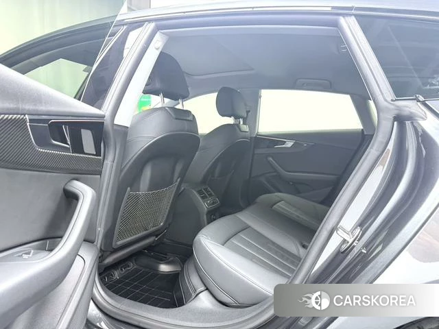 Audi A5 2022 Темно-серый из Китая