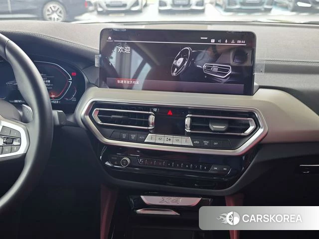 BMW X4 2025 Черный из Китая