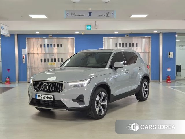 Volvo XC40 2026 Серый из Кореи