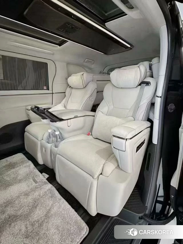 Lexus LM 2025 Черный из Китая
