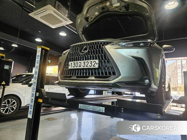 Lexus NX450h + 2nd generation 2023 Серебристо-серый из Кореи