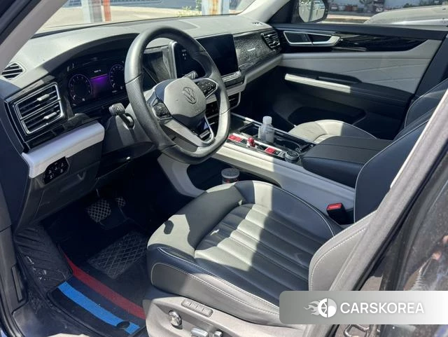 Volkswagen Tourang 2022 Черный из Китая