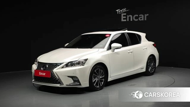 Lexus CT200h 2018 Белый из Кореи