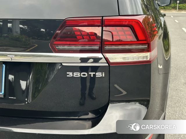 Volkswagen Tourang 2021 Черный из Китая