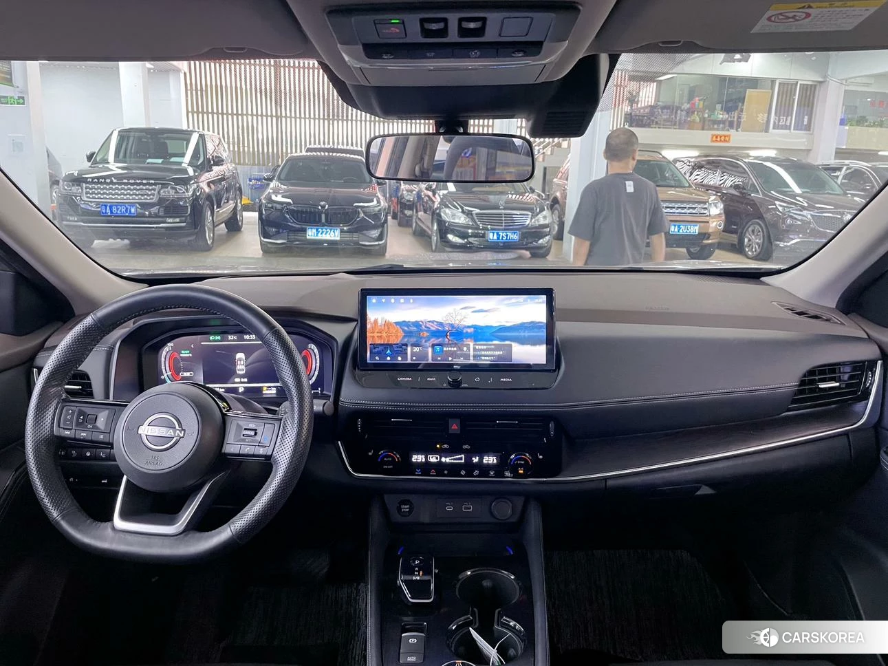 Nissan Qijun 2023 Темно-серый из Китая