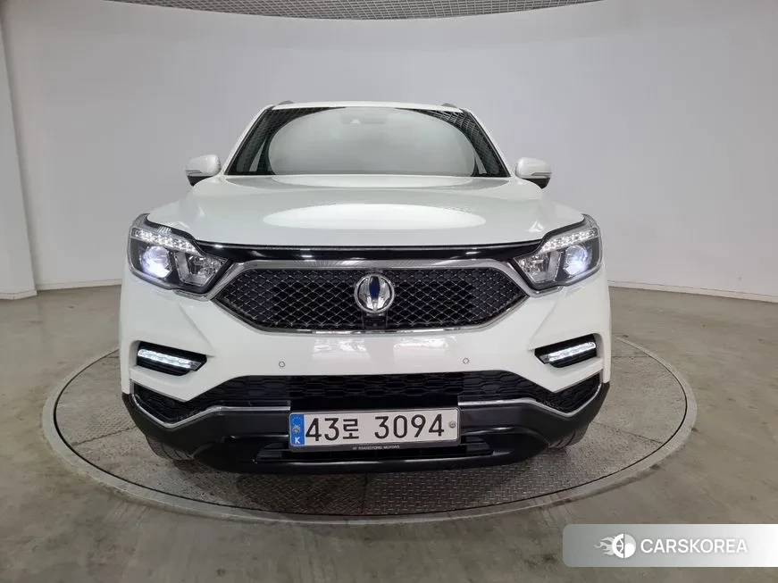 Ssangyong G4 Rexton 2018 Белый из Кореи