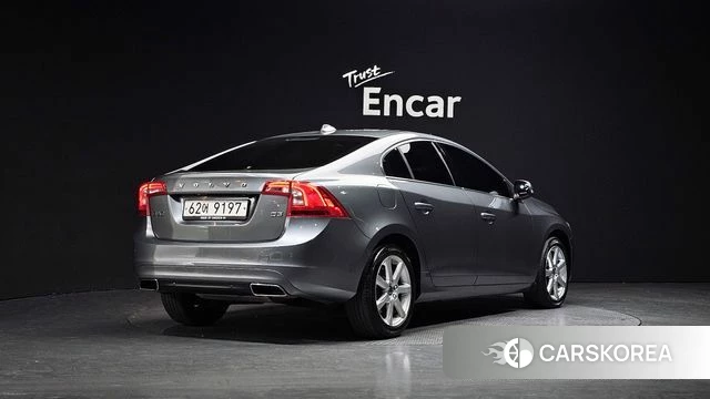 Volvo S60 2018 Серый из Кореи