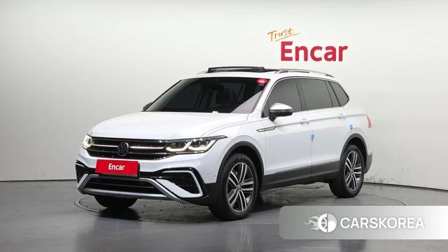 Volkswagen Tiguan Allspace 2022 Белый из Кореи