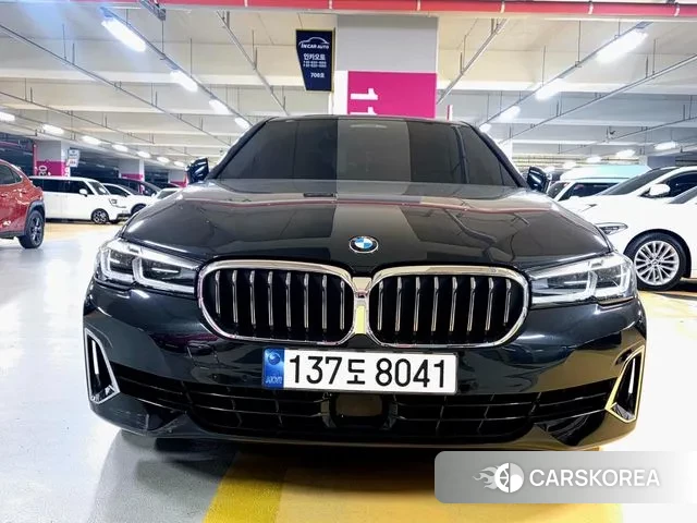 BMW 5 Series (G30) 2023 Черный из Кореи