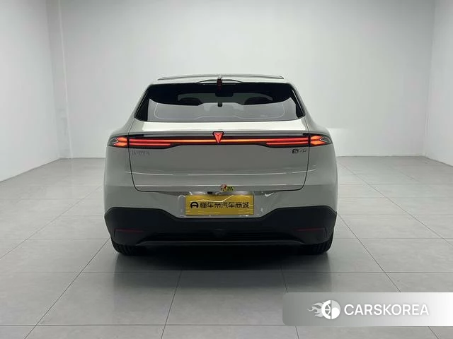 Dark blue car Dark blue S05 2025 Серебристо-серый из Китая