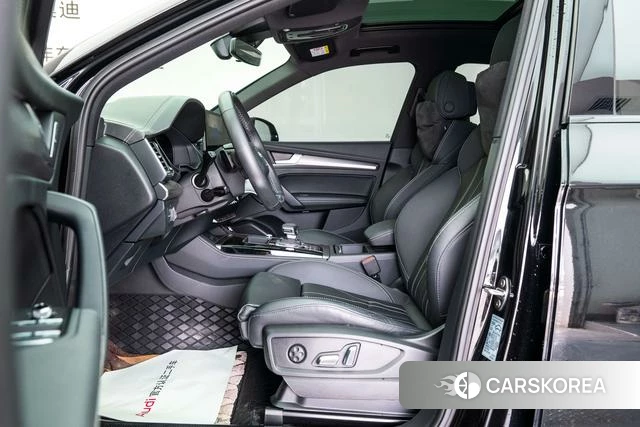 Audi Q5L 2023 Черный из Китая