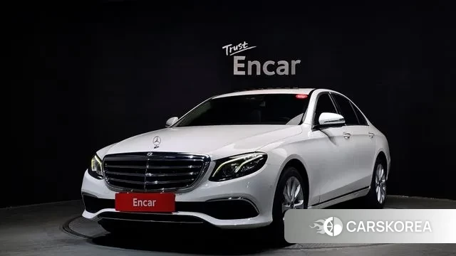 Mercedes-Benz E-Class W213 2019 Белый из Кореи
