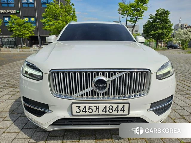 Volvo XC90 second Generation 2018 Белый из Кореи