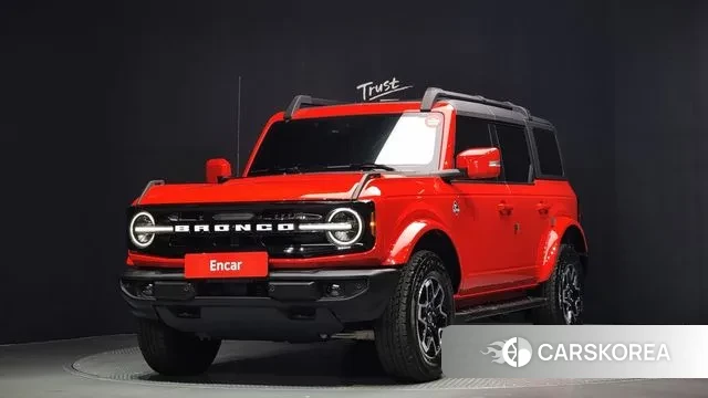 Ford Bronco 6th Generation 2023 Красный из Кореи