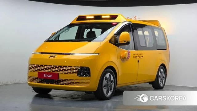 Hyundai Staria 2022 Желтый из Кореи