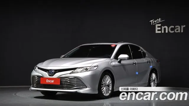 Toyota Camry (XV70) 2018 Серебряный из Кореи